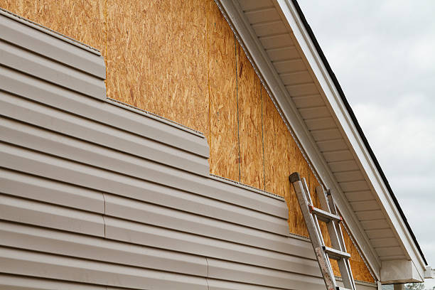 24/7 Emergency Vinyl Siding experts in East Freedom, PA
